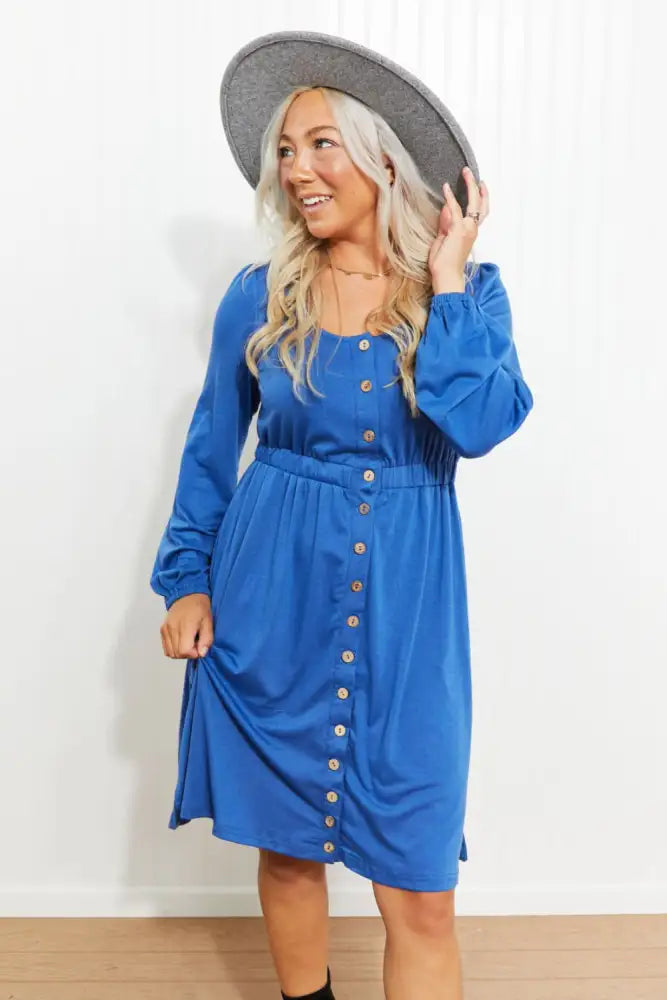 Elegant Women’s Empire Waist Scoop Neck Dress